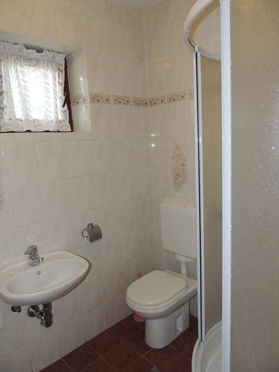 Apartma Lesjak 1 *